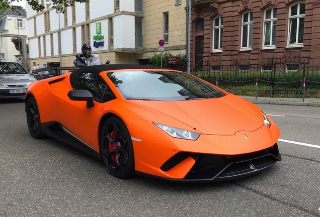 Lamborghini Huracán LP640-4 Performante Spyder