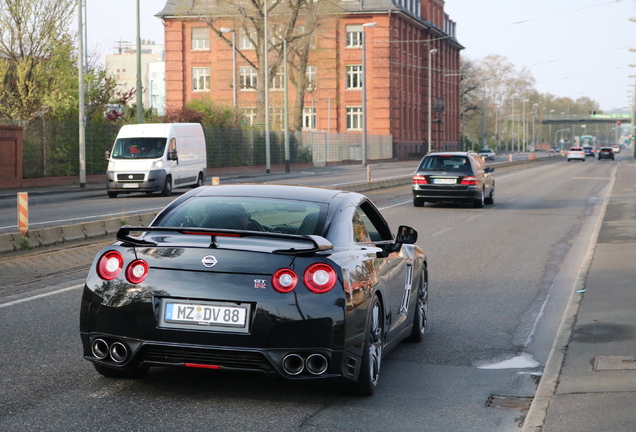 Nissan GT-R 2014