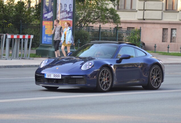 Porsche 992 Carrera 4S