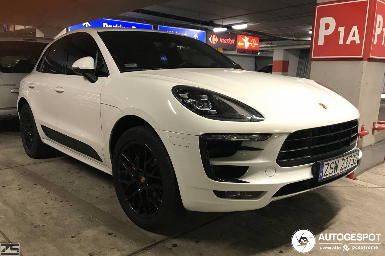 Porsche 95B Macan GTS