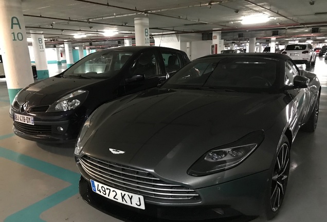 Aston Martin DB11 V8 Volante