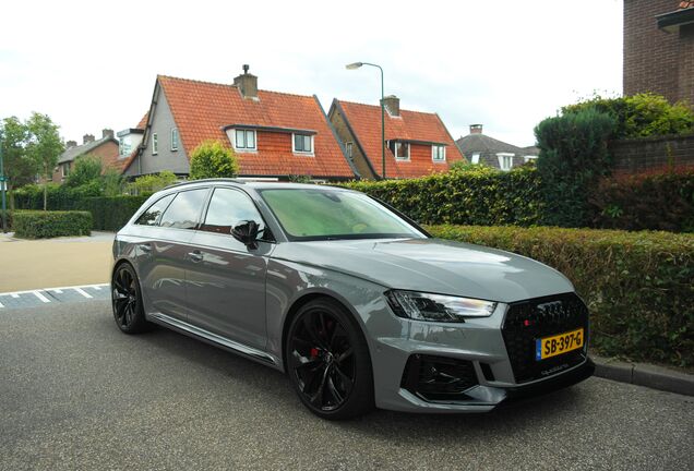 Audi RS4 Avant B9