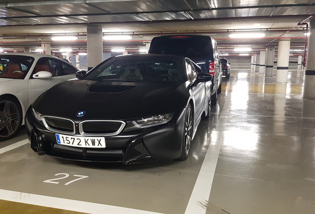 BMW i8 Protonic Frozen Black Edition