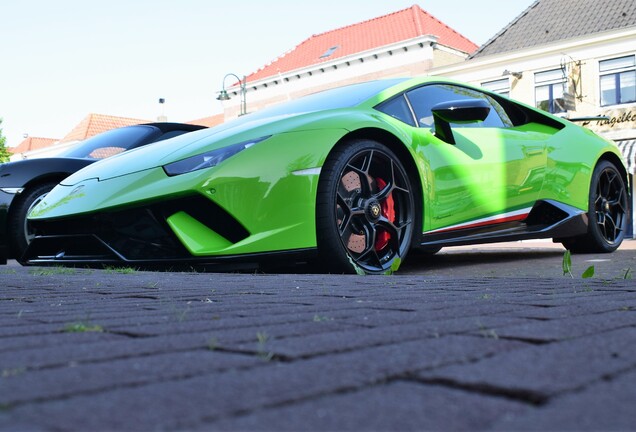 Lamborghini Huracán LP640-4 Performante