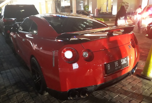 Nissan GT-R