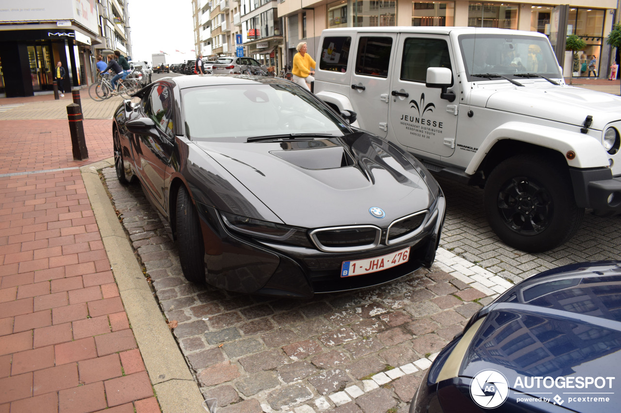 BMW i8