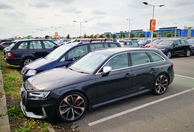 Audi RS4 Avant B9