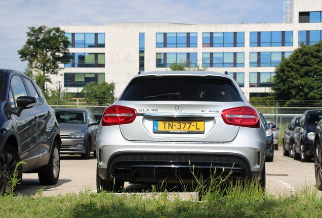 Mercedes-Benz GLA 45 AMG X156