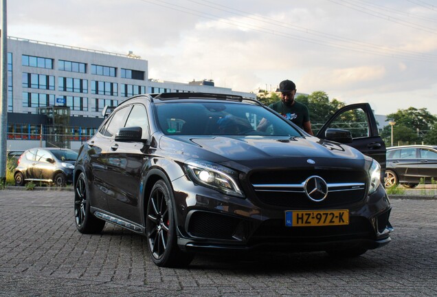 Mercedes-Benz GLA 45 AMG X156