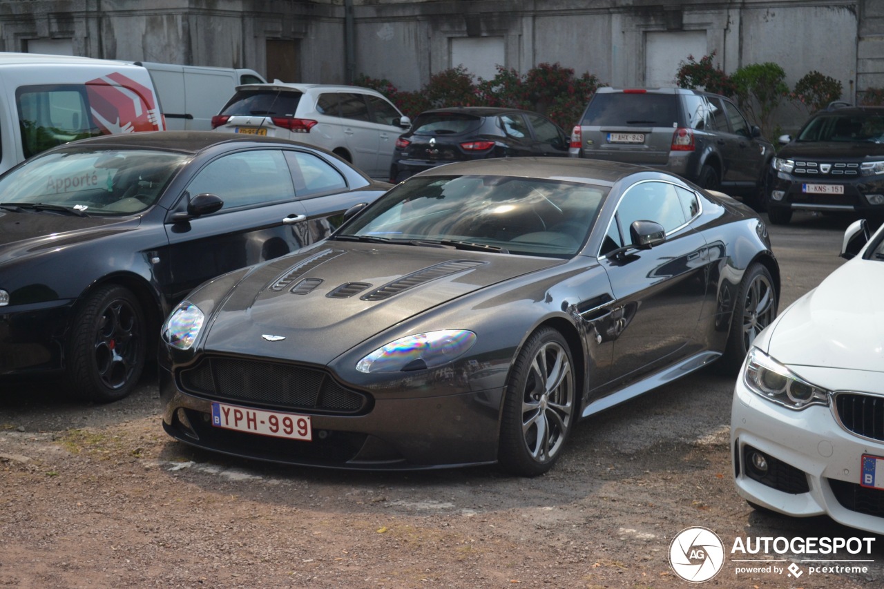 Aston Martin V12 Vantage S