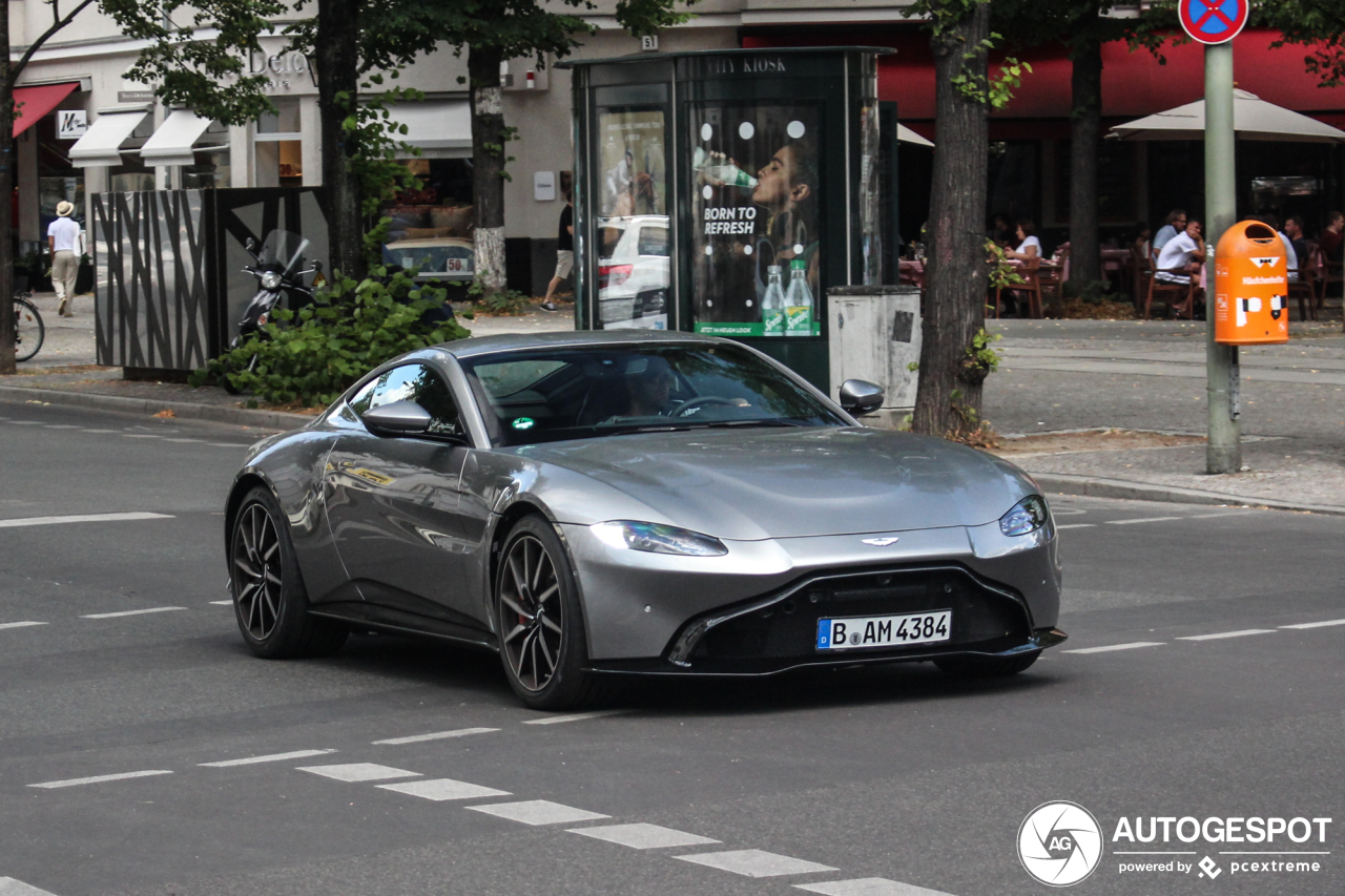 Aston Martin V8 Vantage 2018