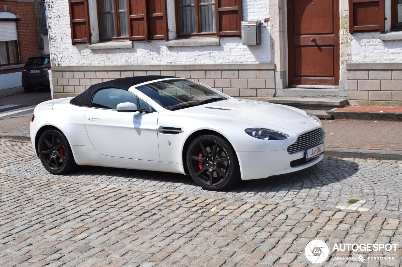 Aston Martin V8 Vantage Roadster