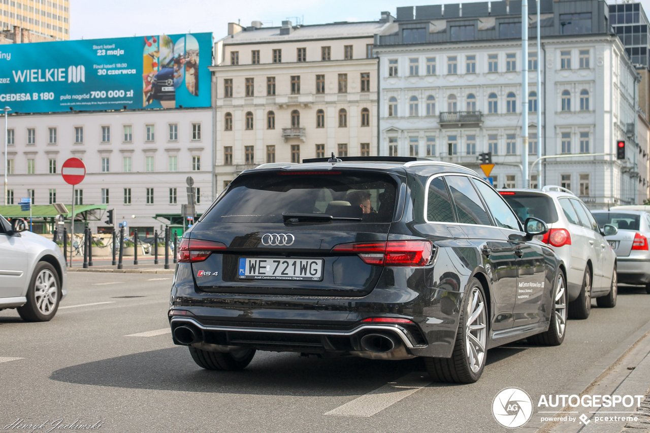 Audi RS4 Avant B9