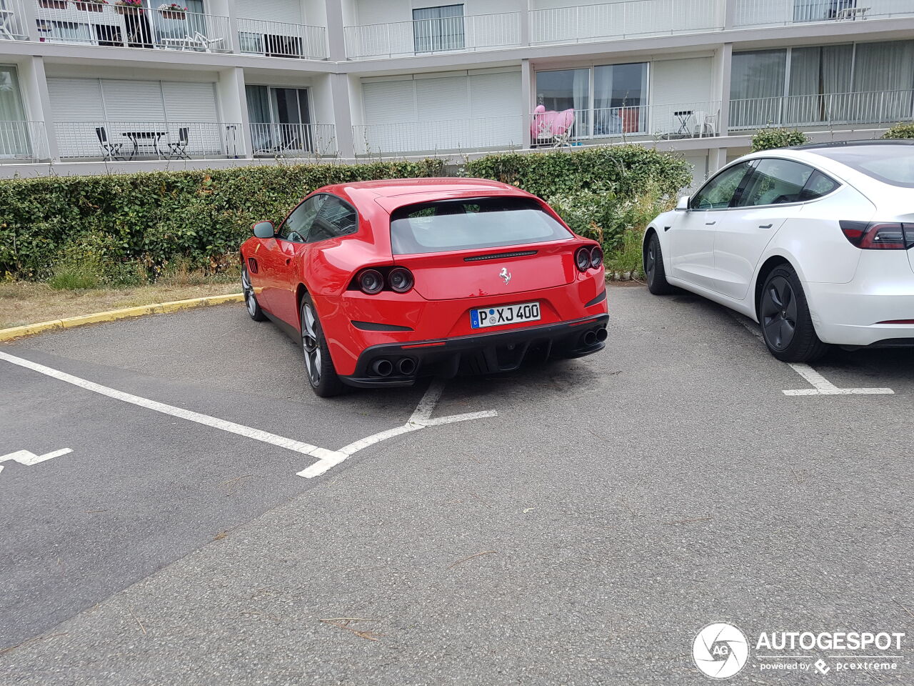 Ferrari GTC4Lusso T