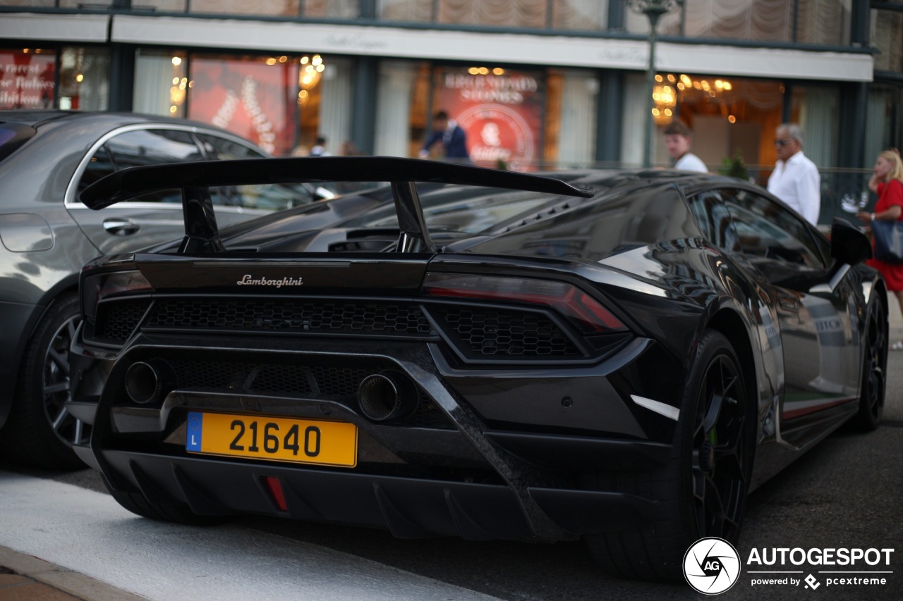 Lamborghini Huracán LP640-4 Performante