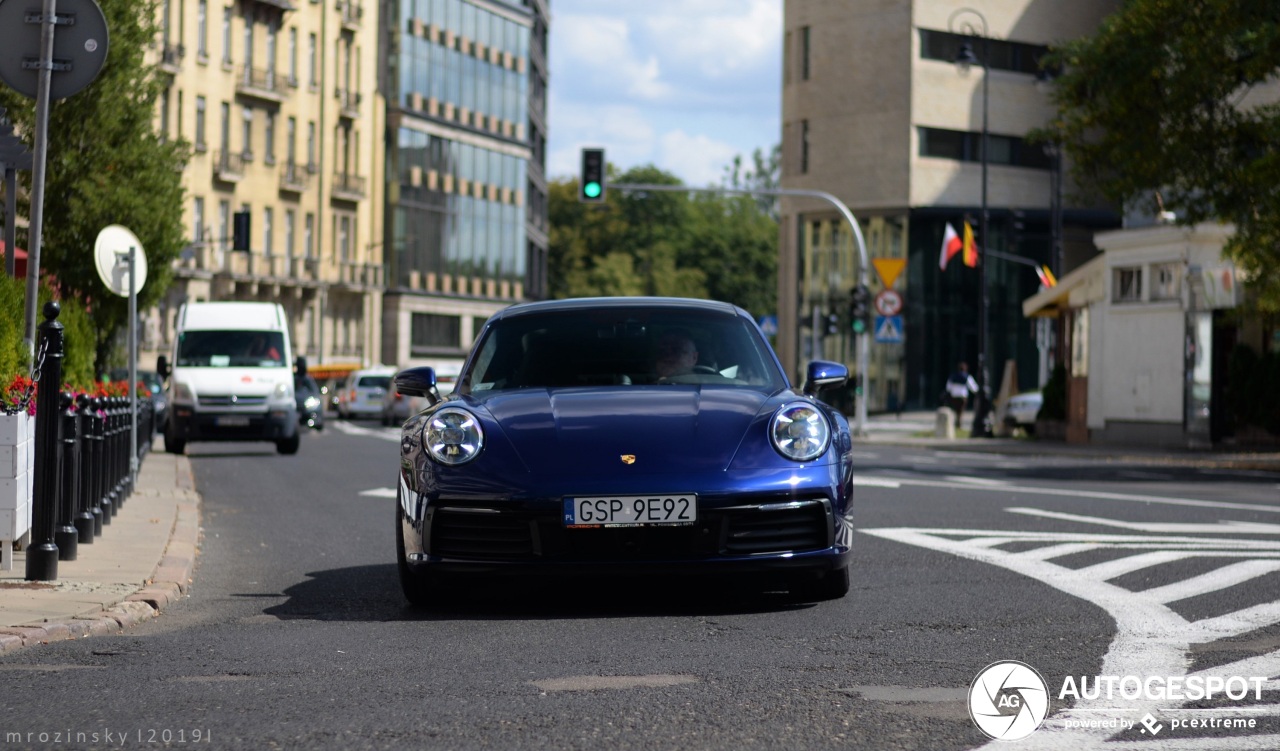 Porsche 992 Carrera 4S