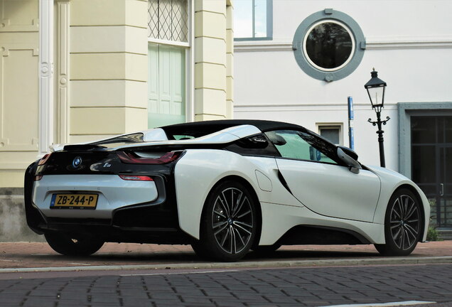 BMW i8 Roadster