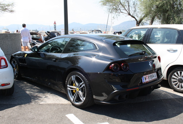 Ferrari GTC4Lusso