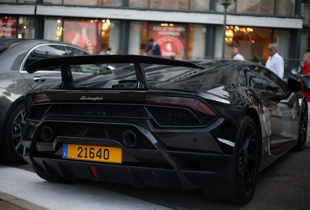 Lamborghini Huracán LP640-4 Performante