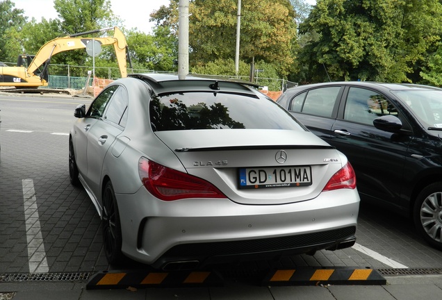 Mercedes-Benz CLA 45 AMG C117