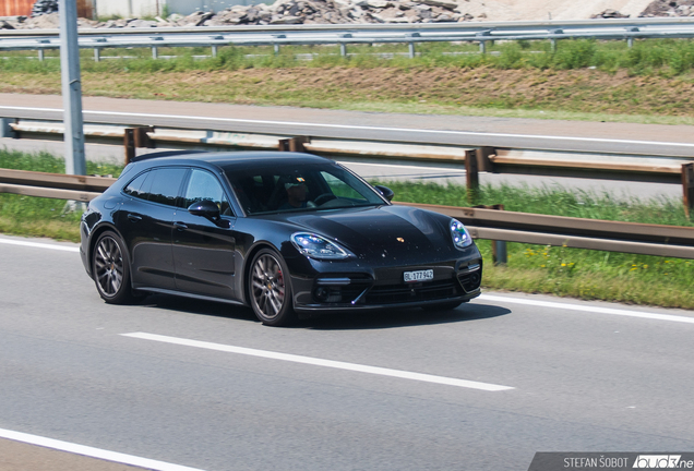 Porsche 971 Panamera Turbo Sport Turismo