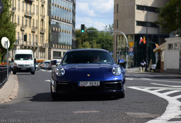 Porsche 992 Carrera 4S