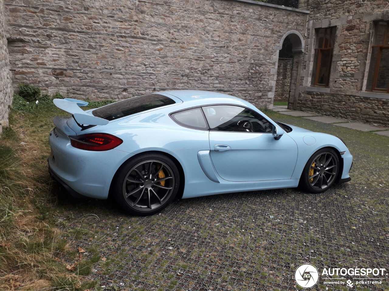 Porsche 981 Cayman GT4