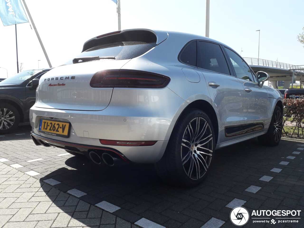 Porsche 95B Macan Turbo Exclusive Performance Edition