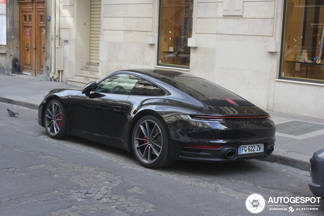 Porsche 992 Carrera 4S