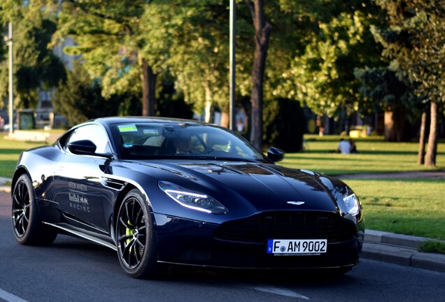 Aston Martin DB11 AMR