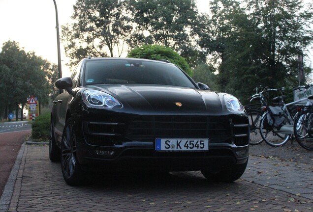 Porsche 95B Macan Turbo