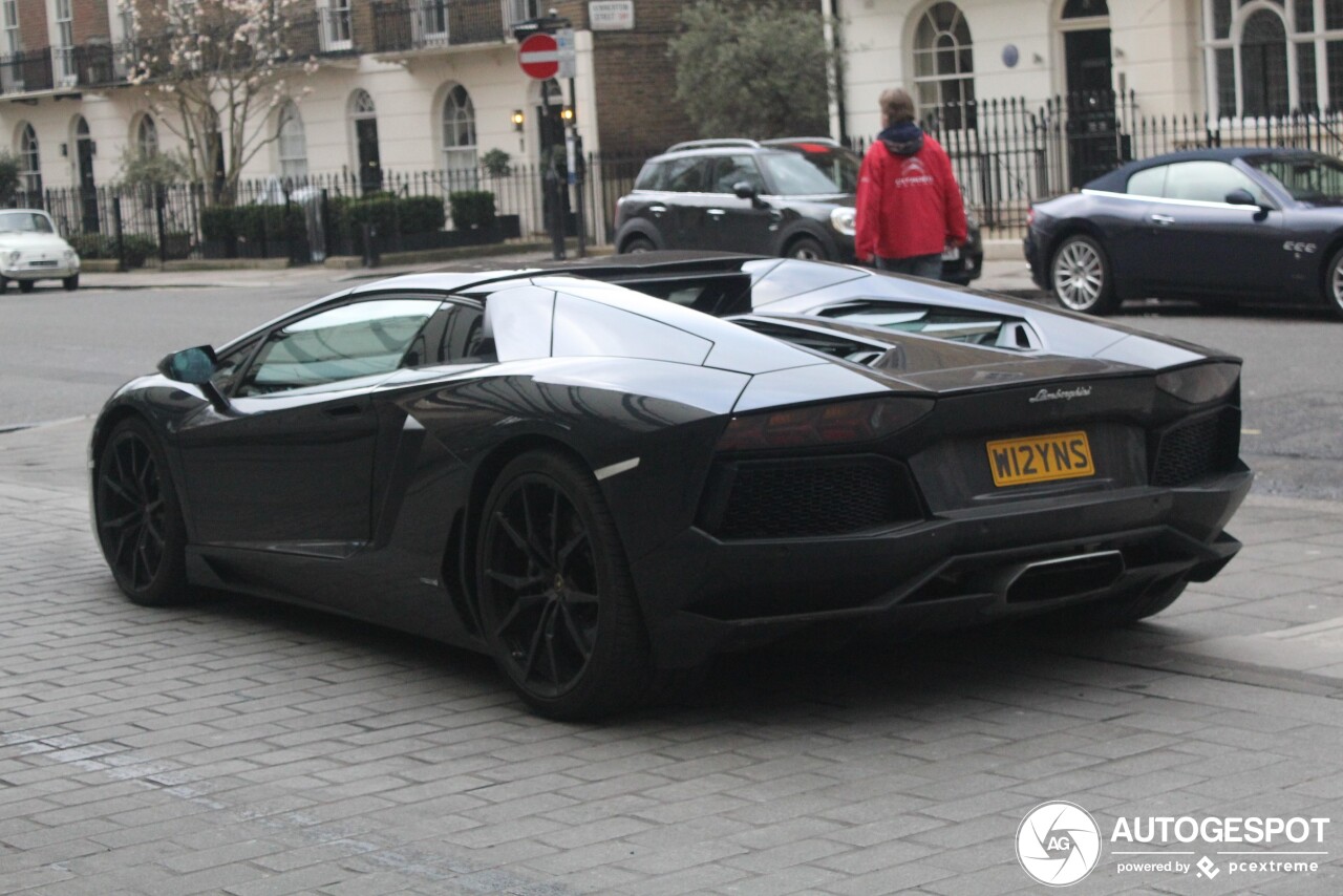 Lamborghini Aventador LP700-4 Roadster