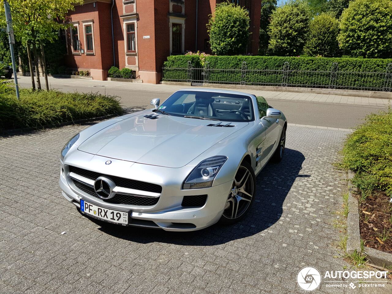 Mercedes-Benz SLS AMG Roadster