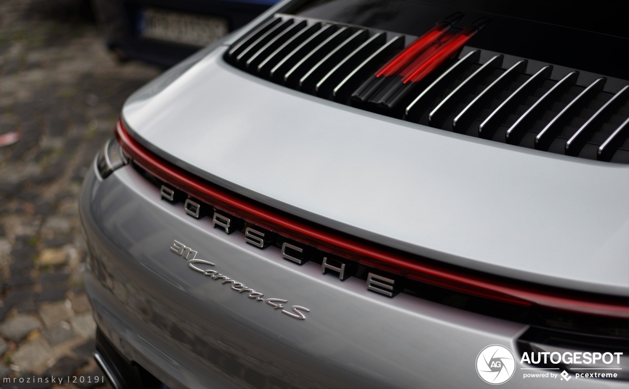 Porsche 992 Carrera 4S