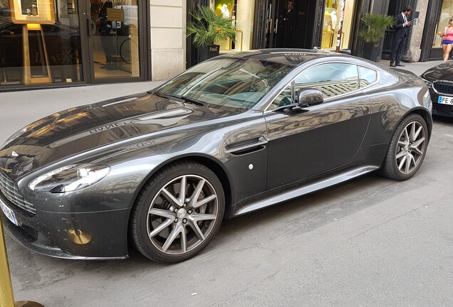 Aston Martin V8 Vantage S