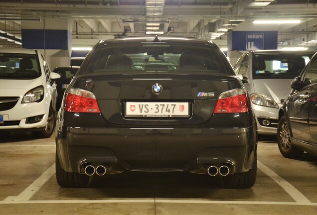 BMW M5 E60 2005