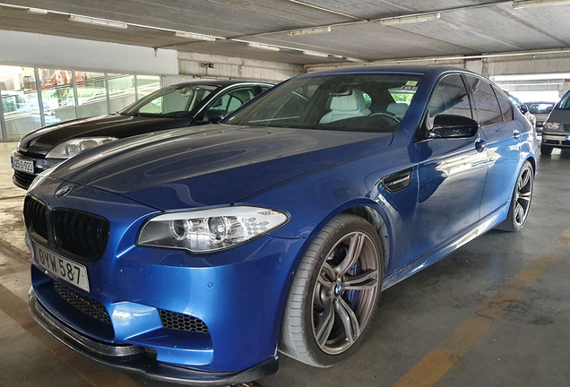 BMW M5 F10 2011