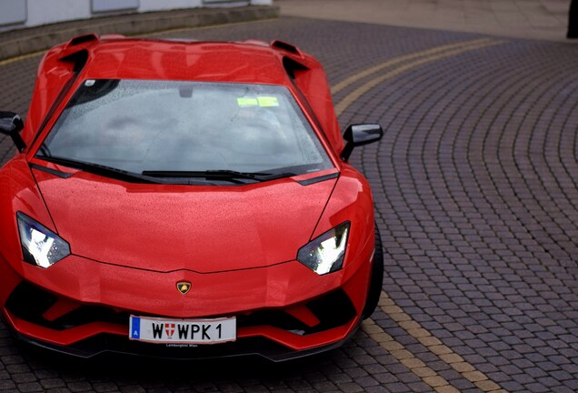 Lamborghini Aventador S LP740-4