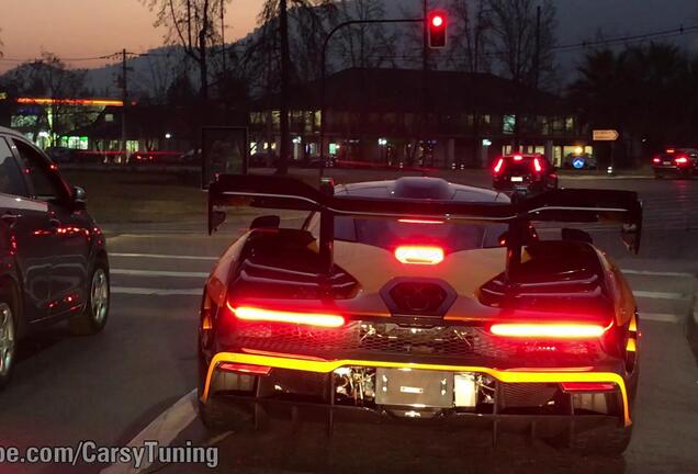 McLaren Senna