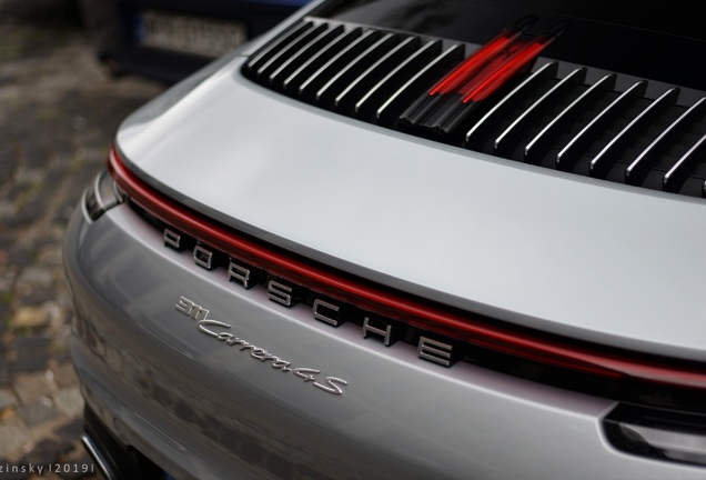 Porsche 992 Carrera 4S