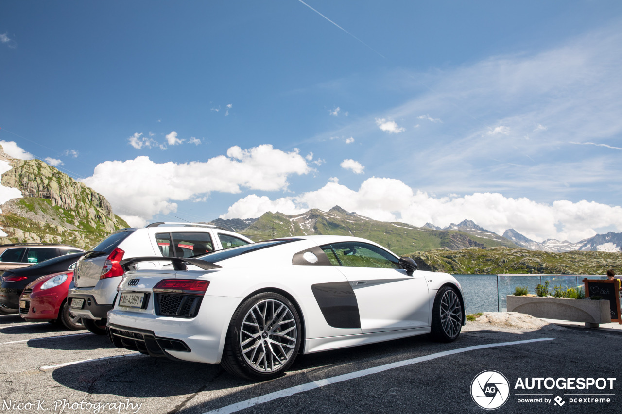 Audi R8 V10 Plus 2015