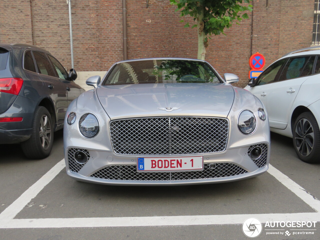 Bentley Continental GTC 2019