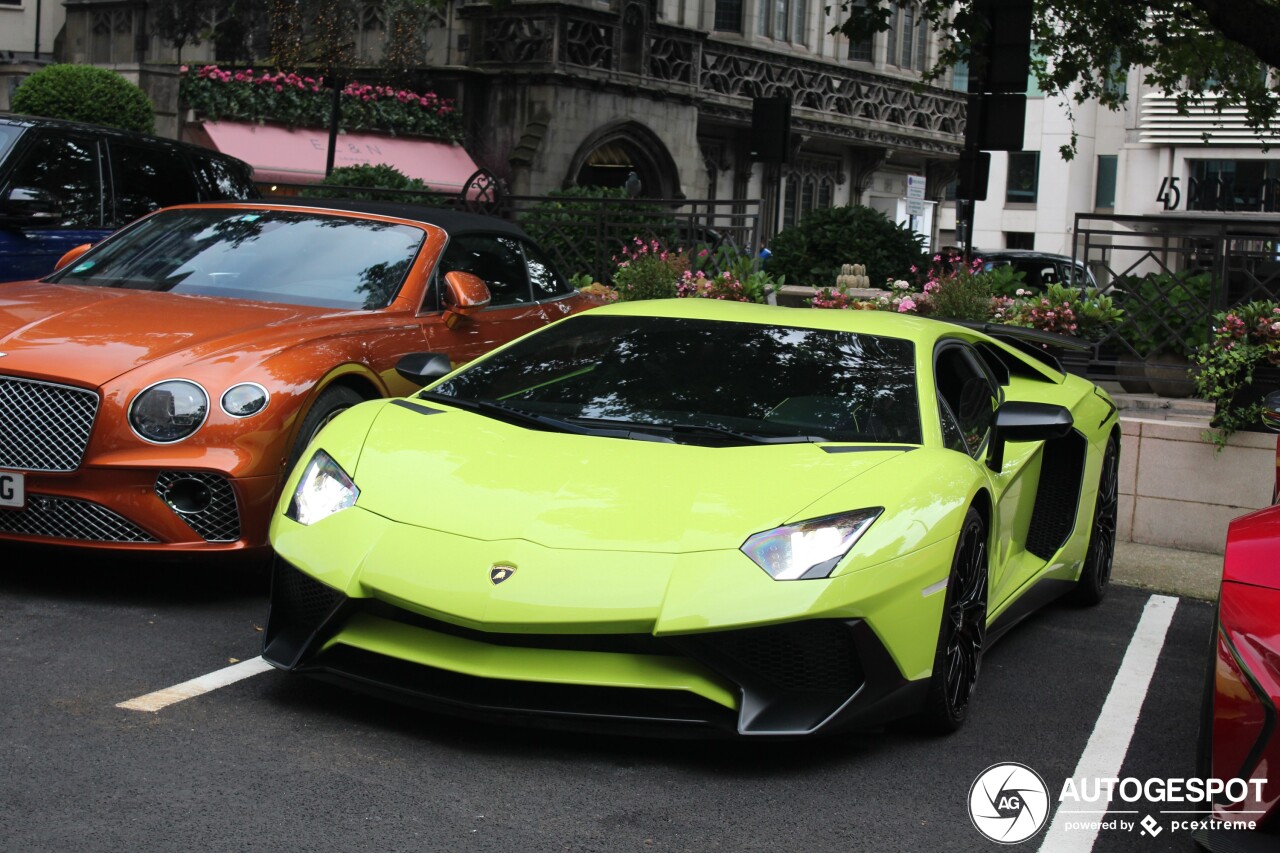 Lamborghini Aventador LP750-4 SuperVeloce