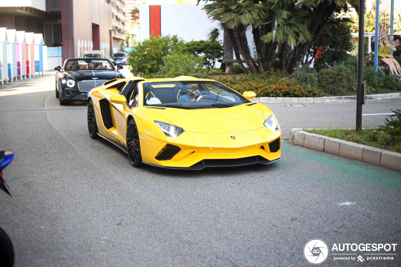 Lamborghini Aventador S LP740-4 Roadster