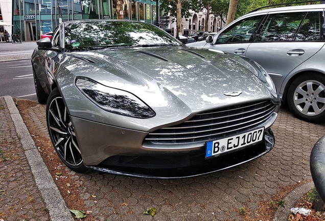 Aston Martin DB11