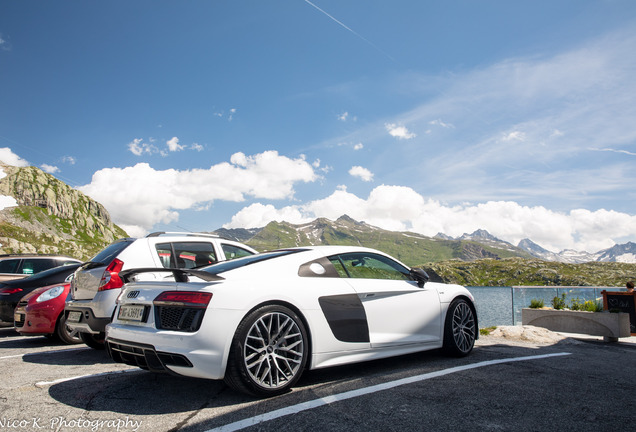 Audi R8 V10 Plus 2015