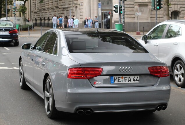 Audi S8 D4