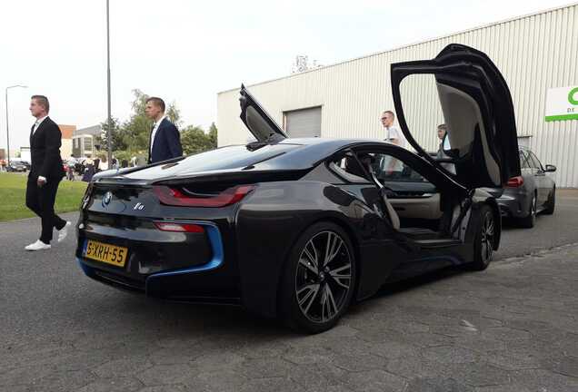 BMW i8