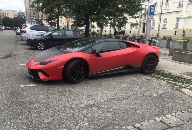 Lamborghini Huracán LP640-4 Performante