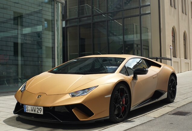 Lamborghini Huracán LP640-4 Performante